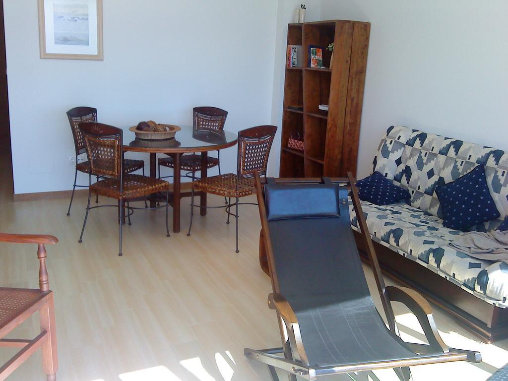 Apartamentos Puerto Basella Вильянуэва-де-Ароса Номер фото