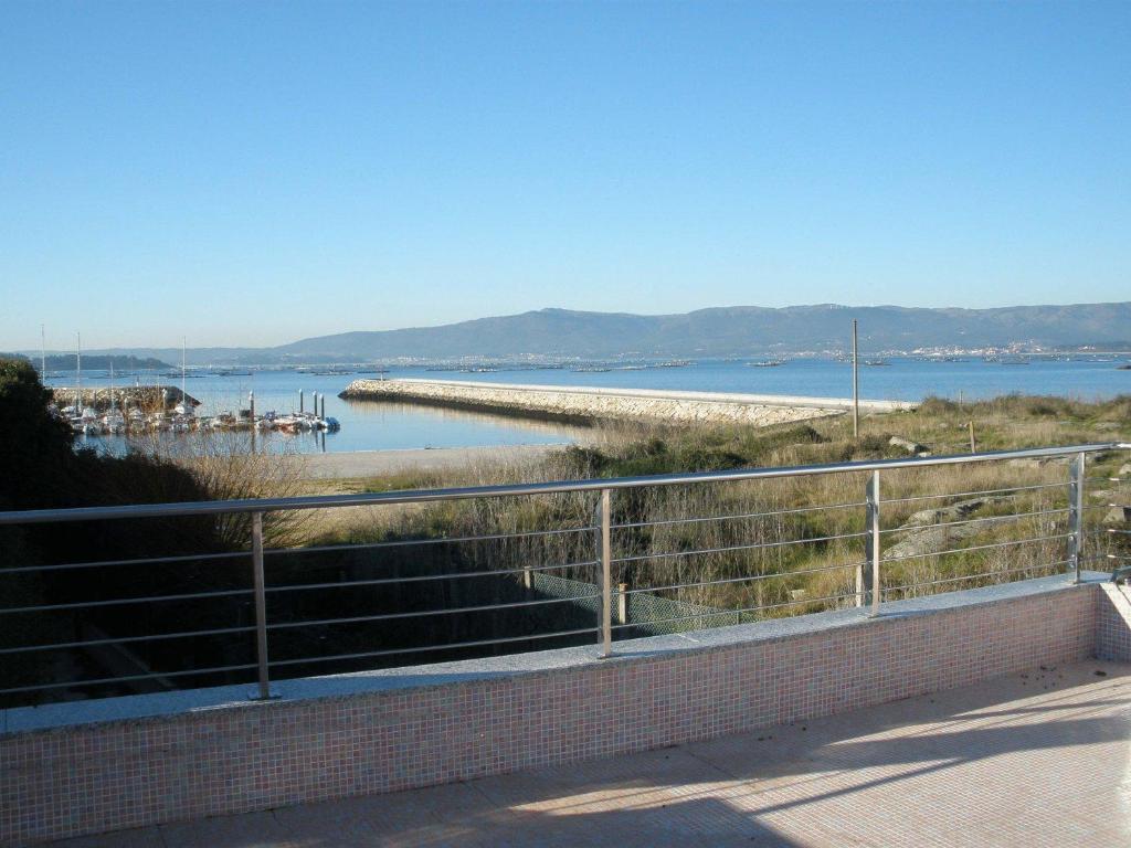 Apartamentos Puerto Basella Вильянуэва-де-Ароса Номер фото